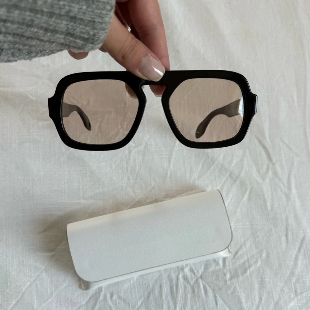 Elisa Johnson Jane Sunglasses - Picture 6 of 6